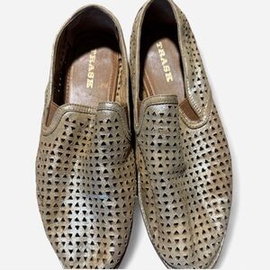 Trask Ali Perorated Gold Tan Metallic Suede Loafers Size 9